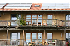 Grosses Strohballenhaus